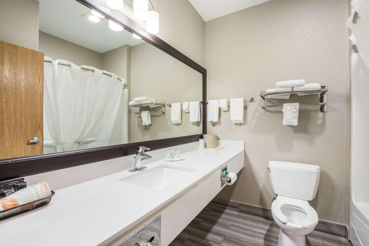 Quality Inn & Suites Lodi I-90 Екстериор снимка