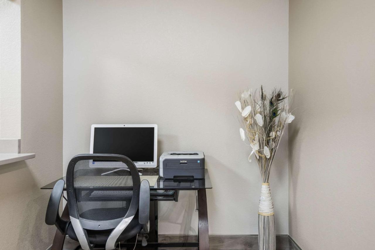 Quality Inn & Suites Lodi I-90 Екстериор снимка