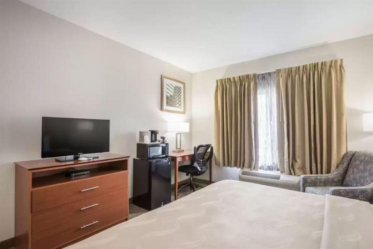 Quality Inn & Suites Lodi I-90 Екстериор снимка
