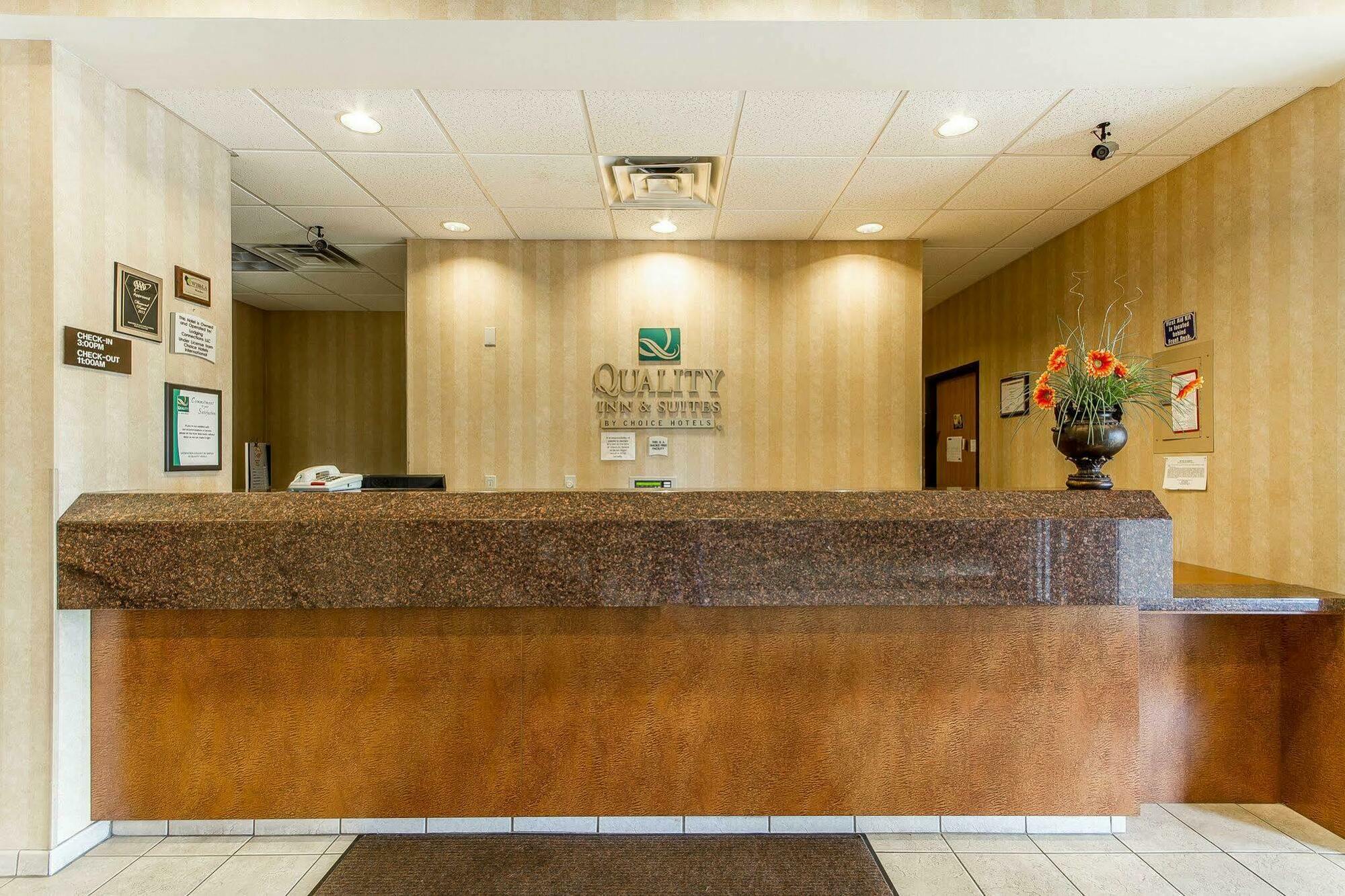 Quality Inn & Suites Lodi I-90 Екстериор снимка