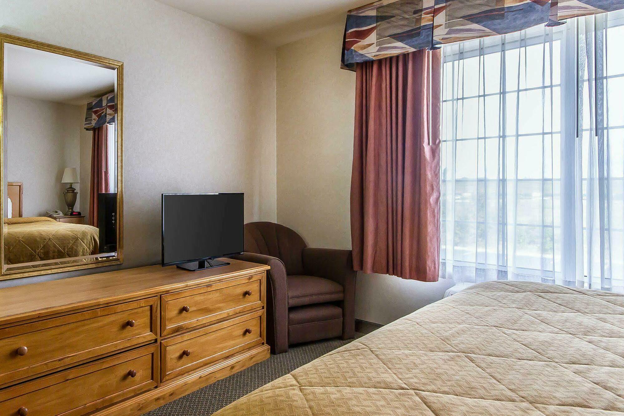 Quality Inn & Suites Lodi I-90 Екстериор снимка